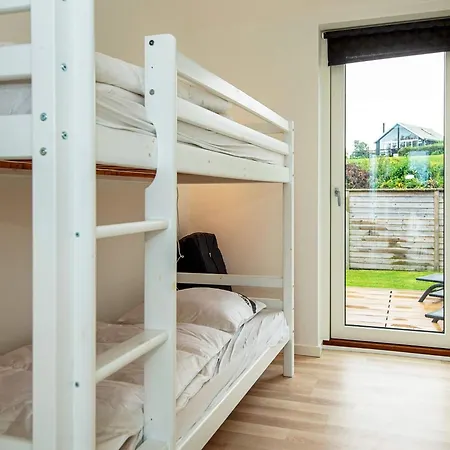 Panoramic Retreat-by Traum *