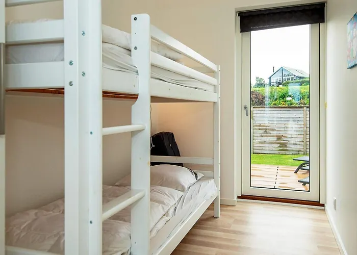 Panoramic Retreat-by Traum *